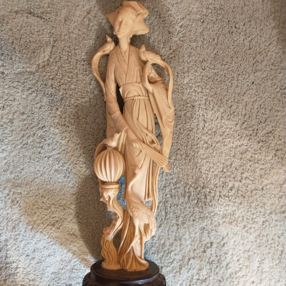 Antique Japanese Geisha Ivorine Resin Sculpture - X1 - Picture 7 of 8